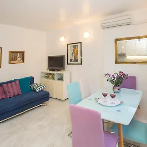 https://apartment-sugar-flat.splithotels.org